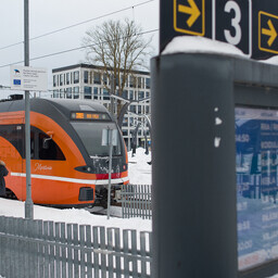 Elron alustas regulaarreise liinil Tallinn–Tartu–Riia