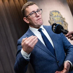 Seadusemuudatus lubab ametnikule 50 000 eurot preemiat