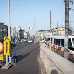 Tallinna kesklinnas asuv Tartu maantee trammikoridor Lubja peatusest Pronksi peatuseni haljastatakse muruga