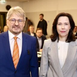 Parempoolsete volikogu esimeheks sai Andrus Kaarelson