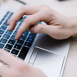 13 koolilast saavad kuriteokahtlustuse küberrünnaku tellimise eest