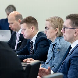 Valitsus ütleb võrdse palga direktiivile ei