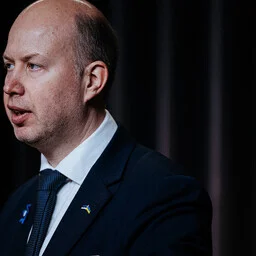 Siseminister keelas jälitusandmete avaldamise