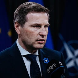 Pevkur ootab kaitseväe soovitusi Hormuzi väina missiooniks