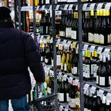 Ministeerium kaalub alkoholi müügilubade tasuliseks muutmist