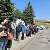 Narva piiripunktis müüakse järjekorra kohti