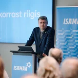 Isamaa lubab sulgeda kliimaministeeriumi ja luua skandaalide uurimiskomisjoni